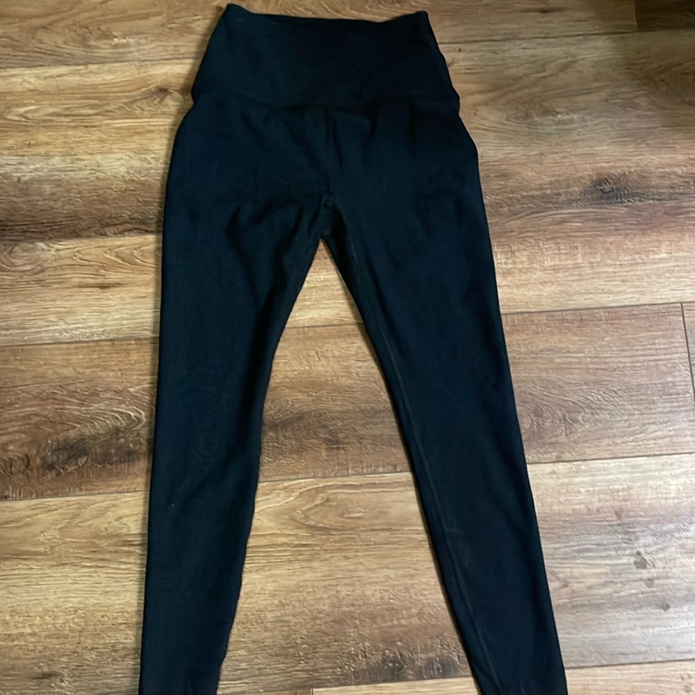 EUC beyond yoga leggings